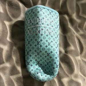 “Endless Nutrition” Monogrammed Light Blue Water Bottle Holder with Handle